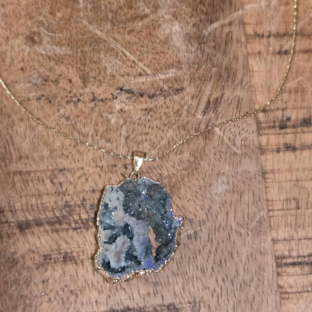 Sold - Picture 3 of 12